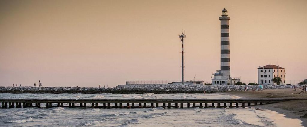 Villa Santin Carraro Immobiliare - Family Apartments Lido di Jesolo Kültér fotó